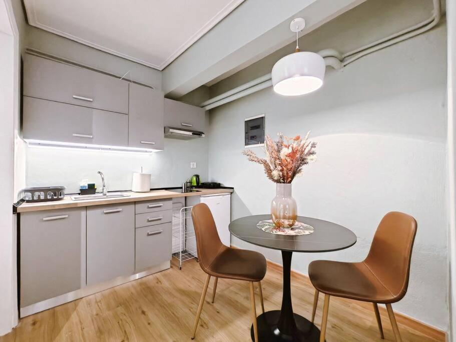 Apartmán 5Min Metro, Sotiria, Iatriko, Semi-Basement Atény Exteriér fotografie